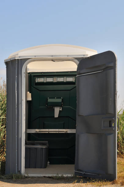 Best Construction site porta potty rental  in Oakley, KS